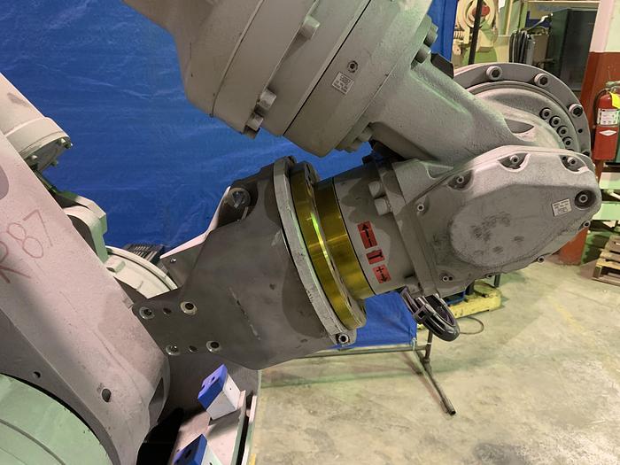 Used YASKAWA MOTOMAN UP350N 6 AXIS CNC ROBOT WITH NX100 CONTROL