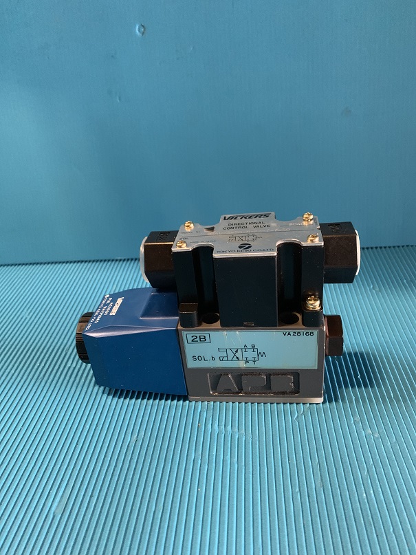Used vickers directional control valve  dg4v-3-2b-m-p2-t-7-50