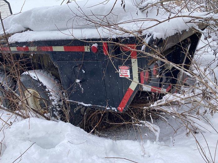 Used 1998 Frontier 4 Axle Carrier Style Oilfield Pump / Kill Truck Chassis