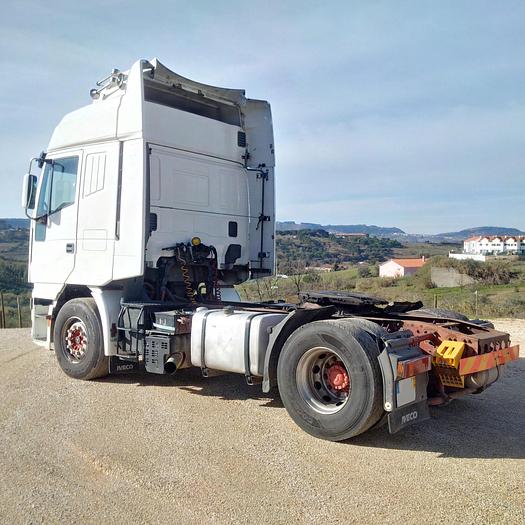 Usado 2001 IVECO Eurostar 440E43T tractor unit