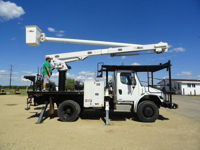 Used 2012 FREIGHTLINER BUSINESS CLASS M2 106