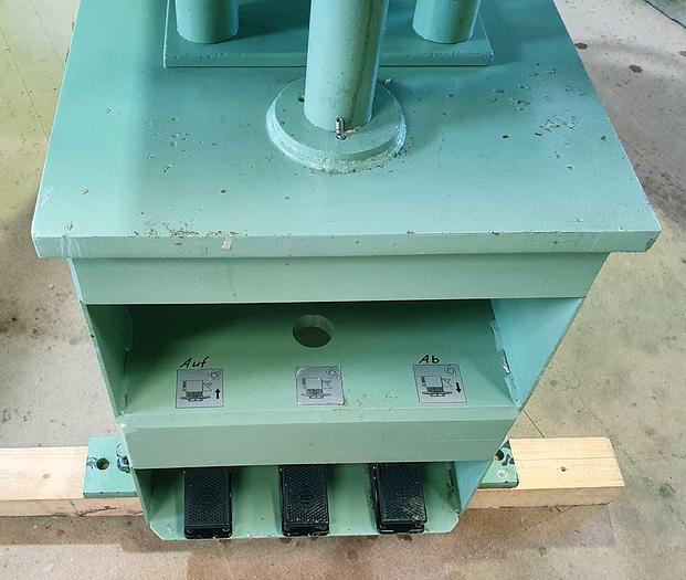 Used 1999 Raimann Weinig Group  knotholes machine with minispot