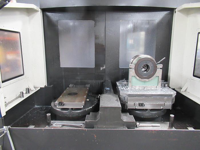 Used 2012 Hyundai Wia KH63G CNC Horizontal Machining Center