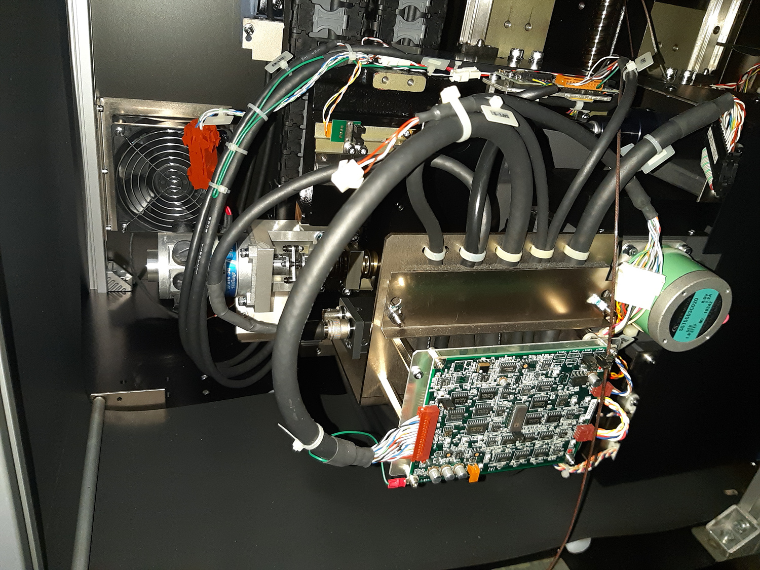 Used 2001 Nikon VMR-C4540