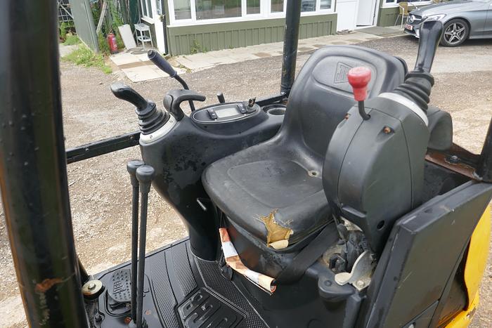 Used 2015 JCB 8018 CTS
