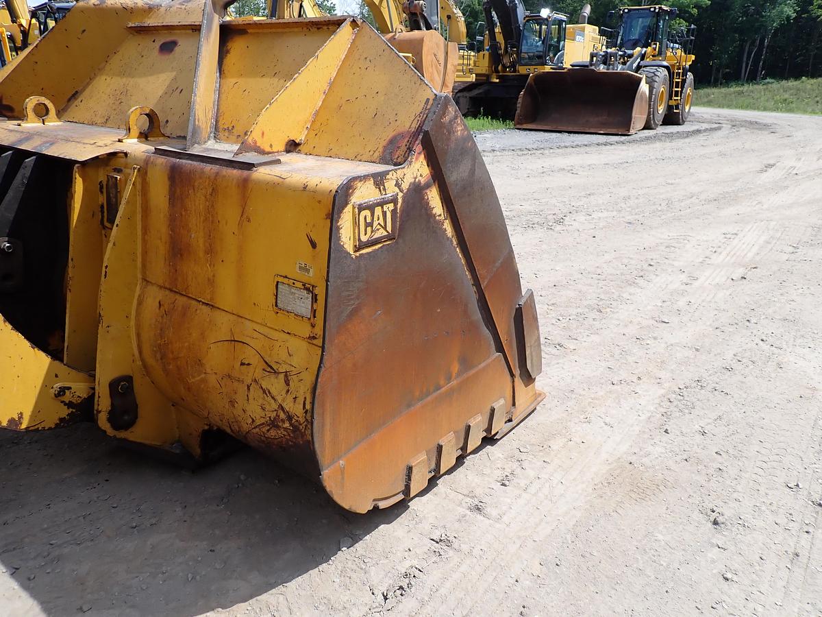 Used 2018 CAT 972M Wheel Loader