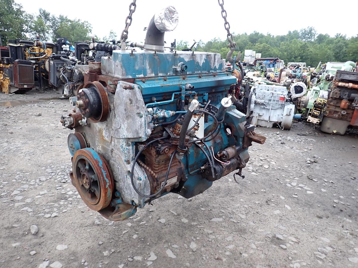 Used 2000 International DT466E 190 HP Truck Engine