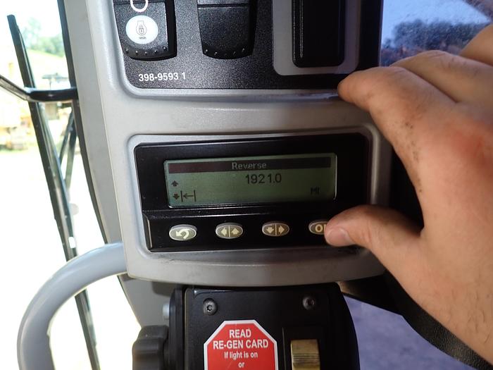 Used 2015 CAT 120M2 AWD