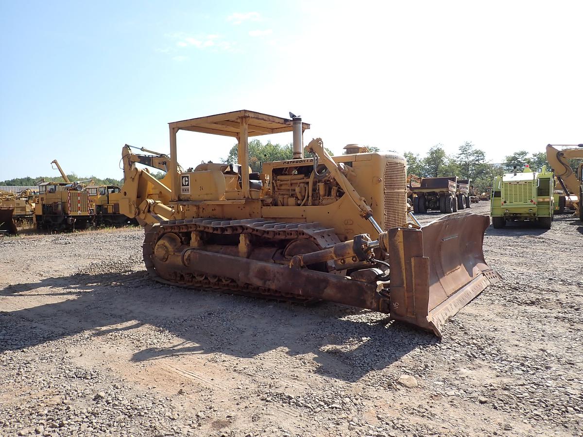 Used 1971 CAT D8H Crawler Dozer w/ RIPPER!