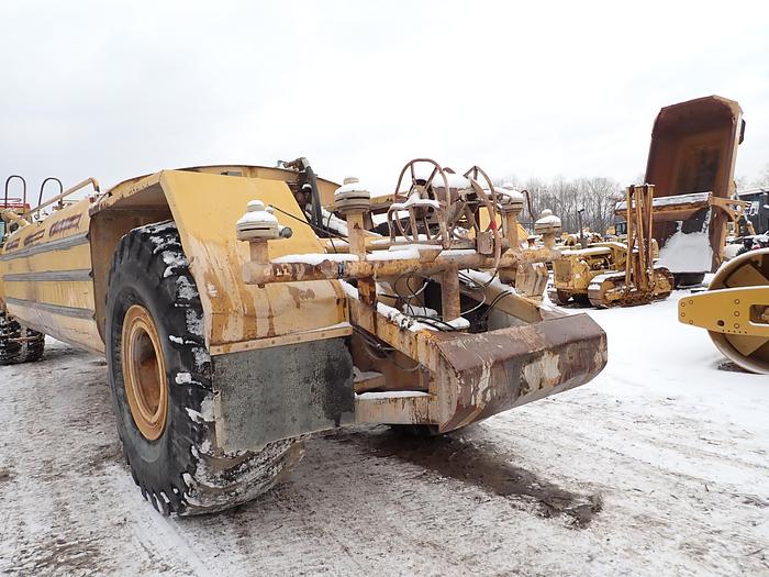 Used 1994 CAT 621F 8000 Gallon Water Wagon