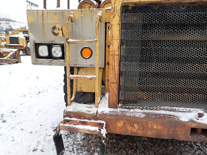 Used 1985 CAT 769C Rigid Frame Water Truck 8000 Gallon