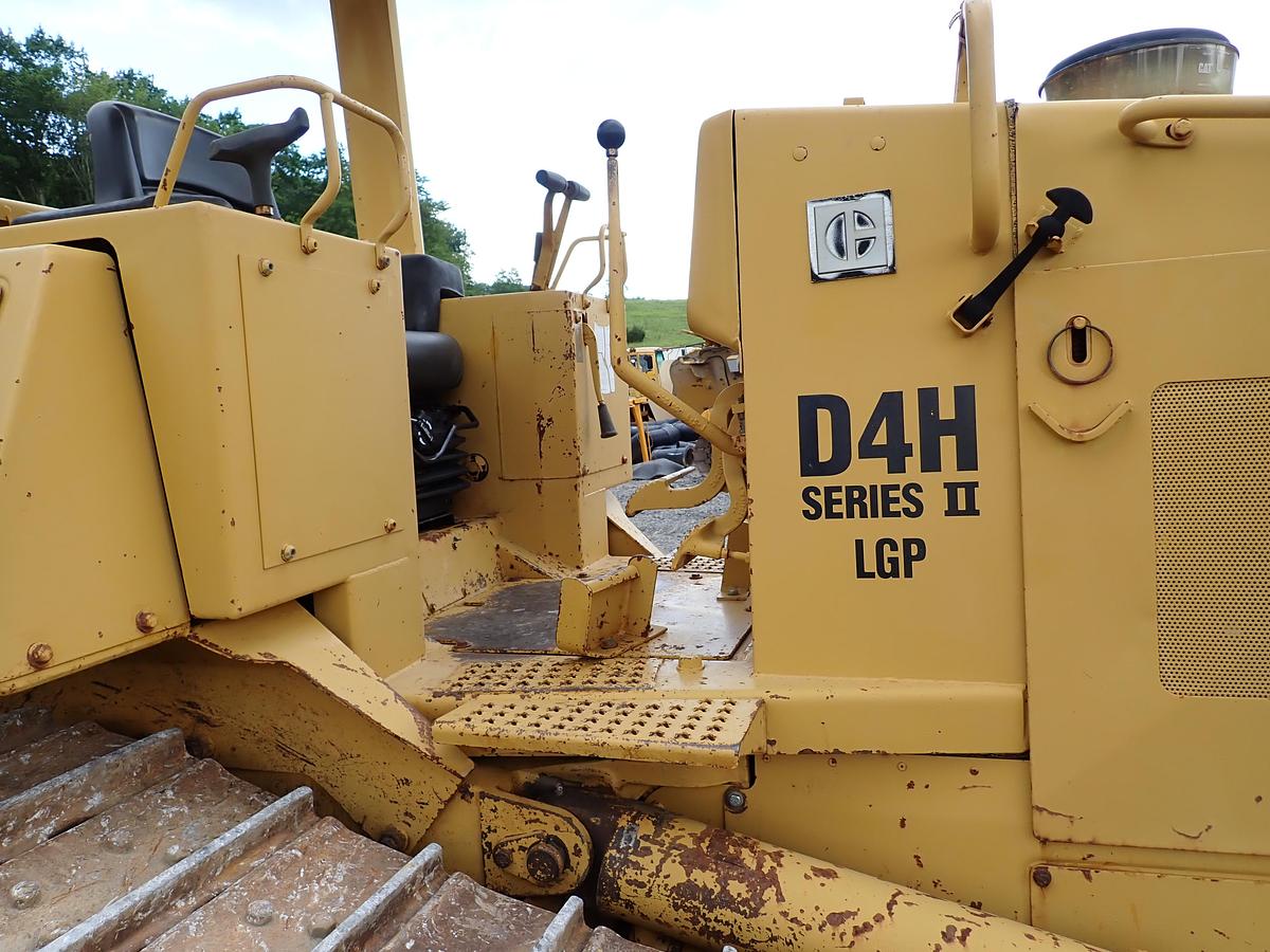 Used 1989 CAT D4H Series II Crawler Dozer 