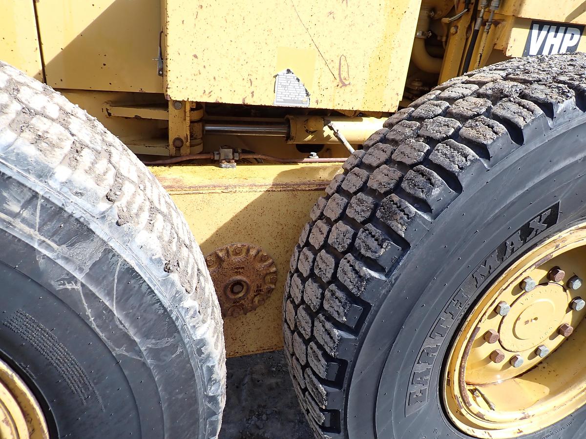 Used 1998 CAT 163H Motor Grader
