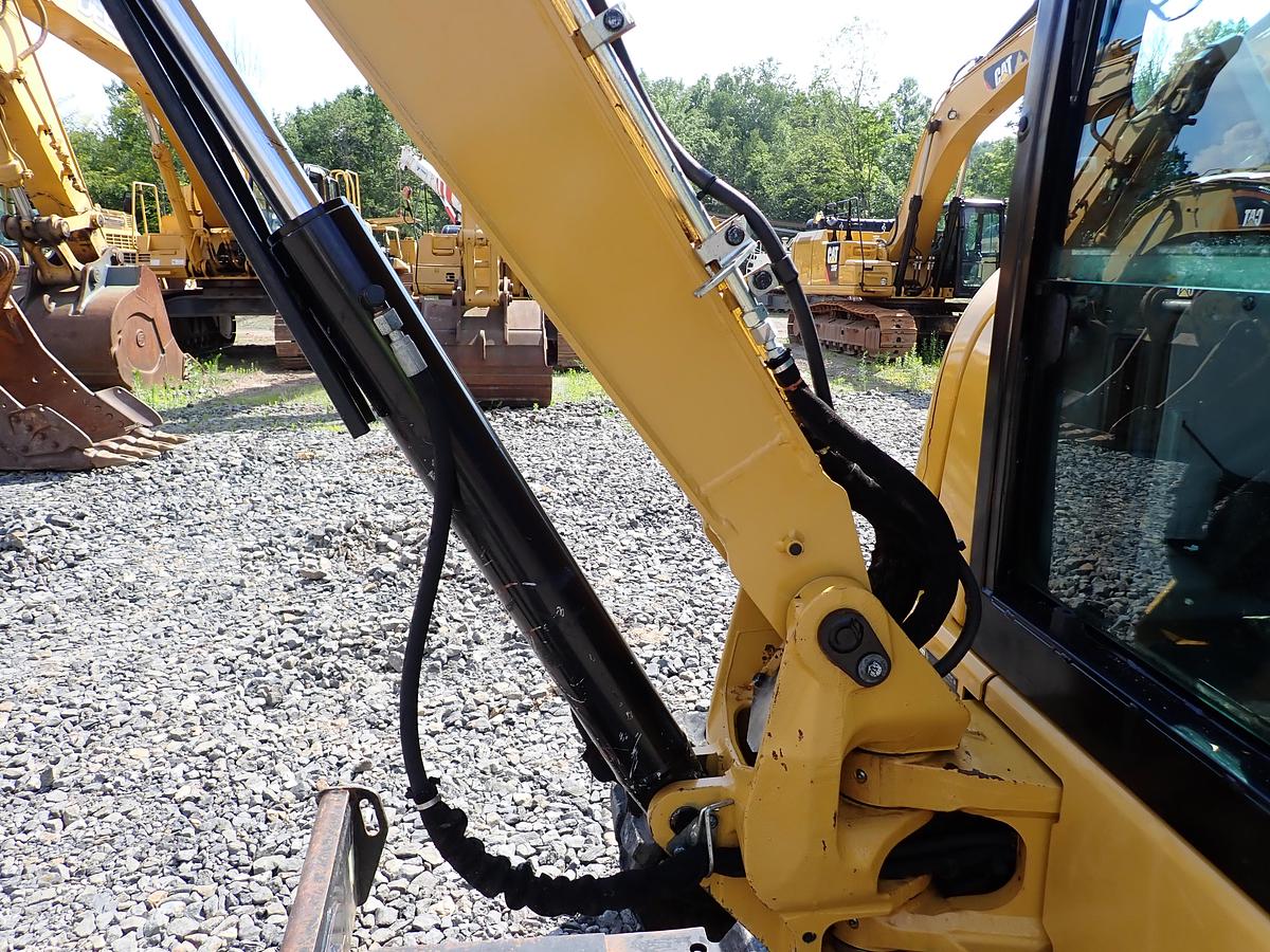Used 2016 CAT 304E2 CR Mini Excavator HYDRAULIC THUMB!