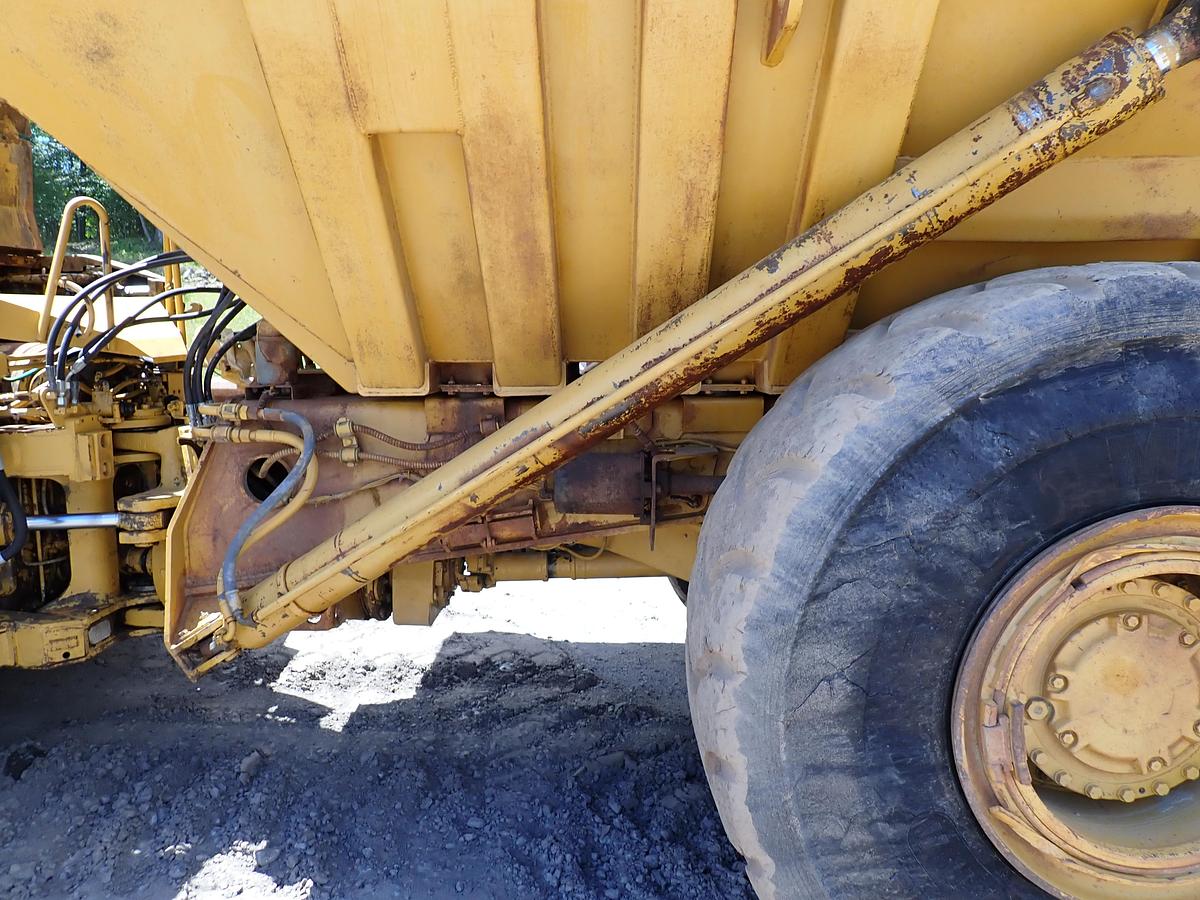 Used 1991 CAT D350D Articulated Haul Truck