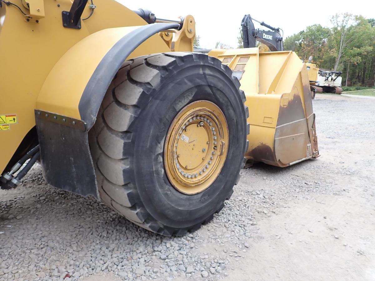 Used 2015 CAT 982M Wheel Loader