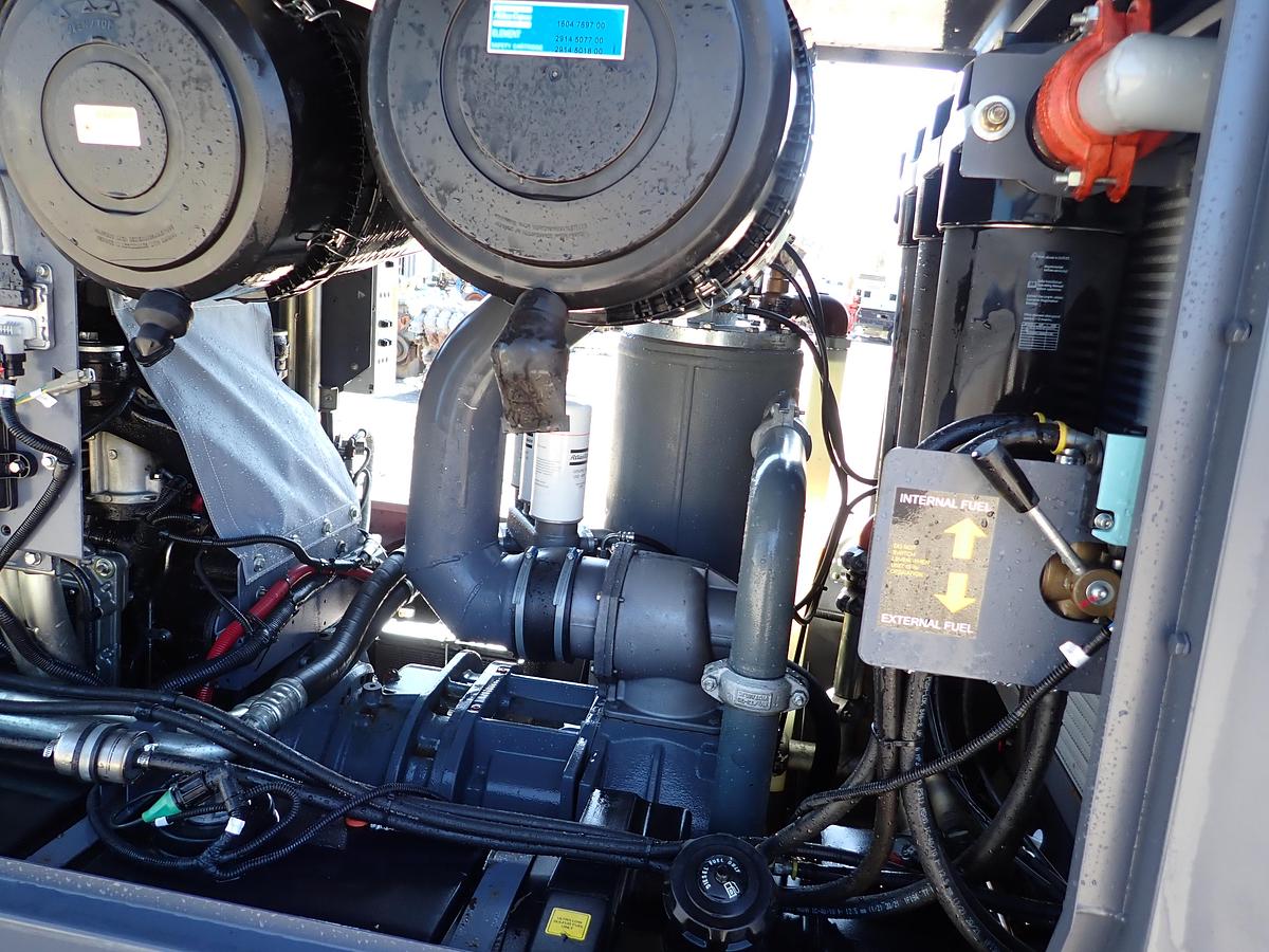 Used 2020 Atlas Copco XAS950 PD8 950 CFM Air Compressor 490 HOURS!!