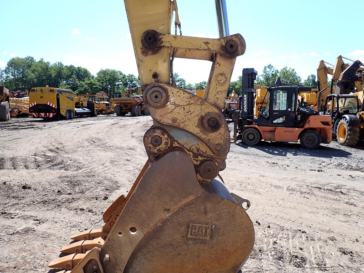 Used 2004 CAT 330CL Hydraulic Excavator
