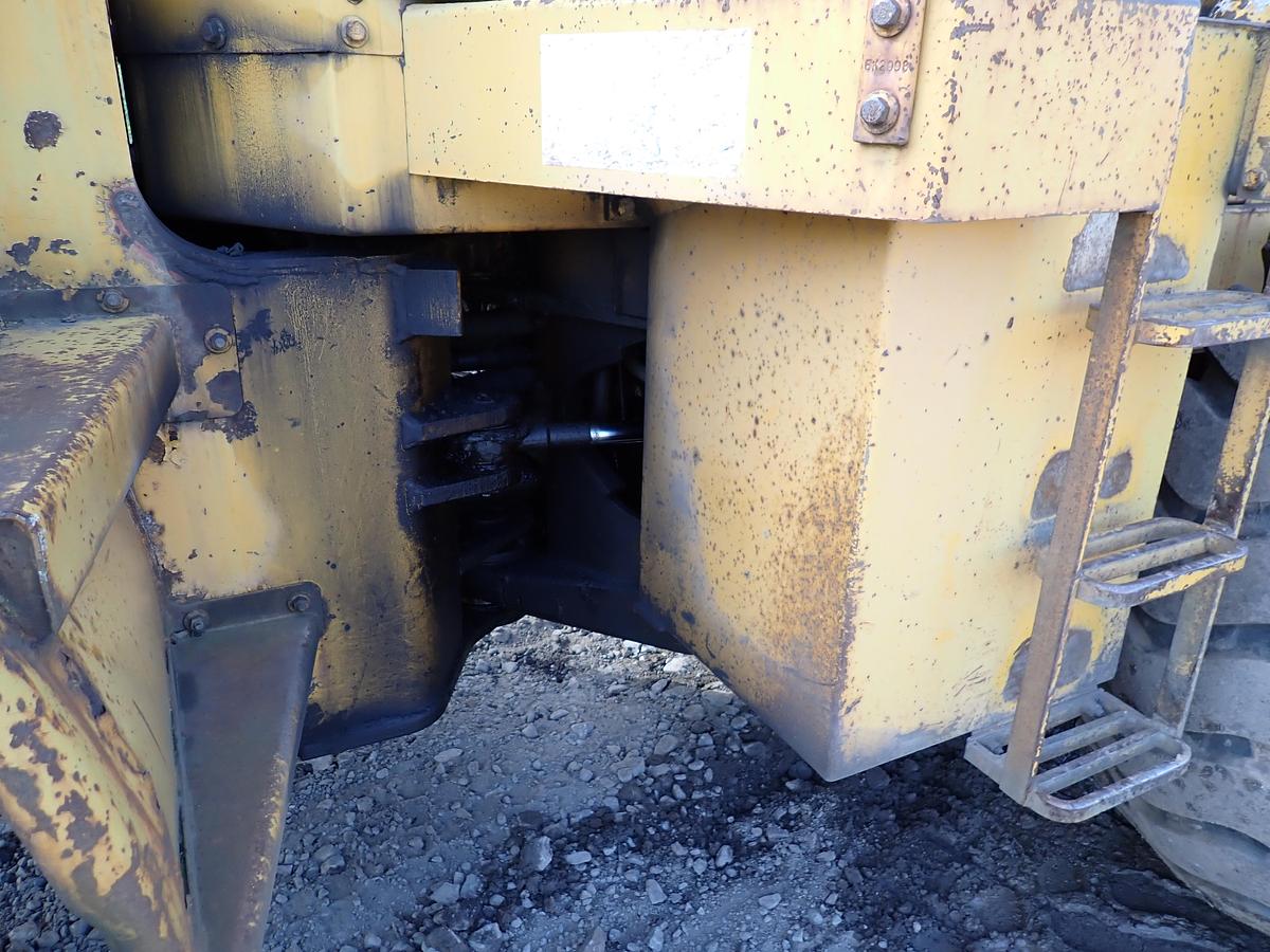 Used 1976 CAT 950 Wheel Loader w/ FORKS