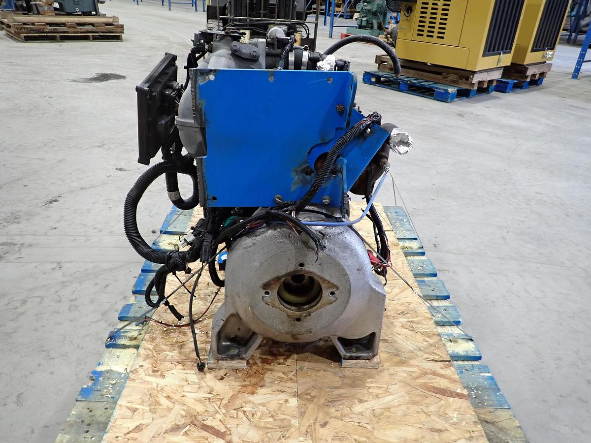 Used 2005 Ford LRG425 Gas Engine