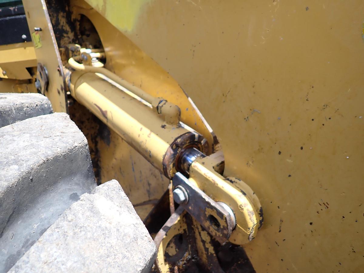Used 2010 CAT 938H