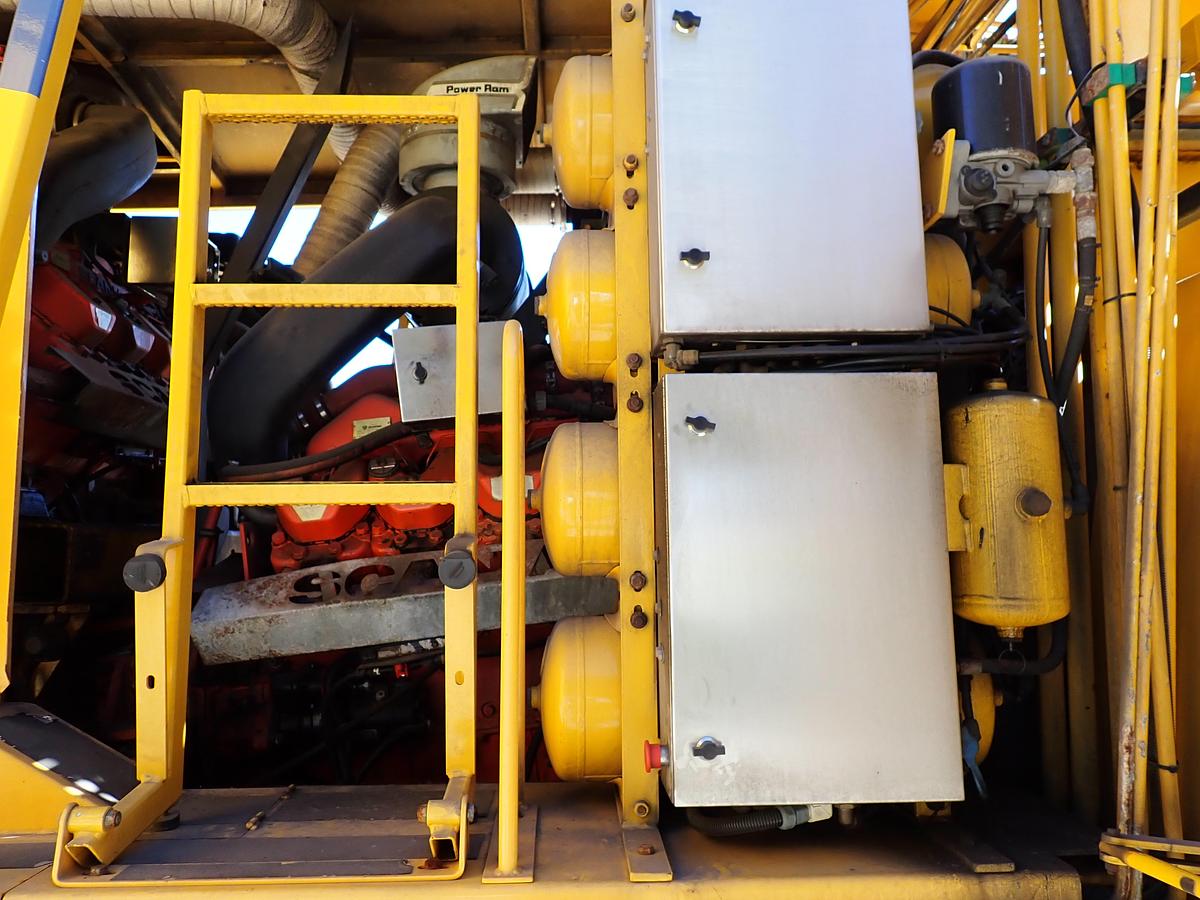 Used 2001 Vammas PSB 5500H Airport Runway Sweeper 
