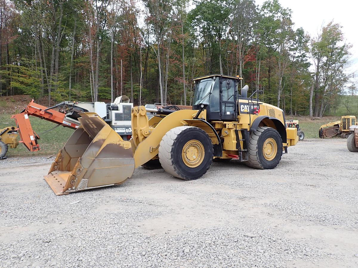 Used 2015 CAT 982M Wheel Loader