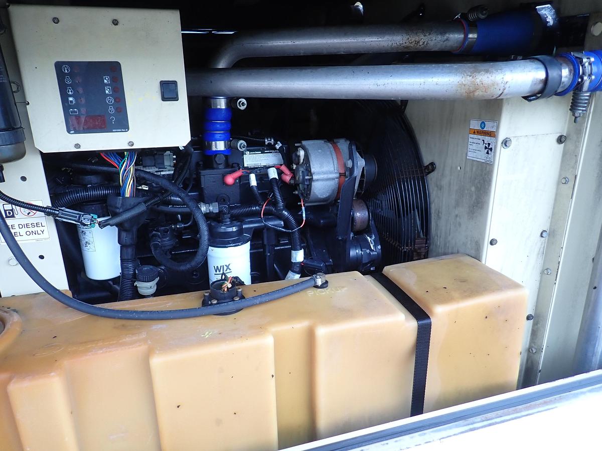 Used 2009 Ingersoll Rand XP375WIR 375 CFM Air Compressor