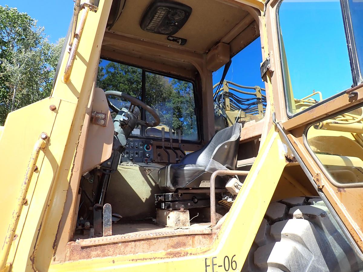 Used 1998 CAT 615C II Elevating Scraper