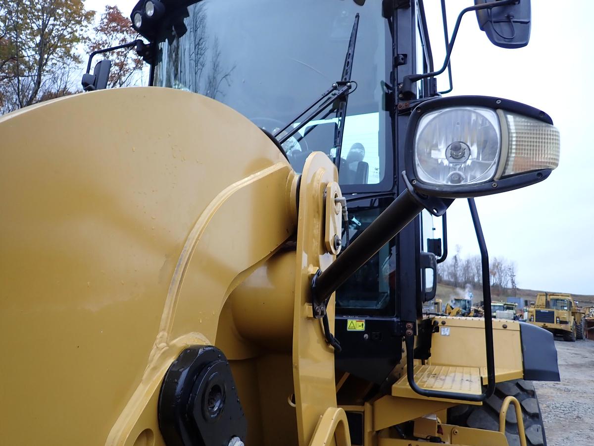 Used 2019 CAT 938M Wheel Loader