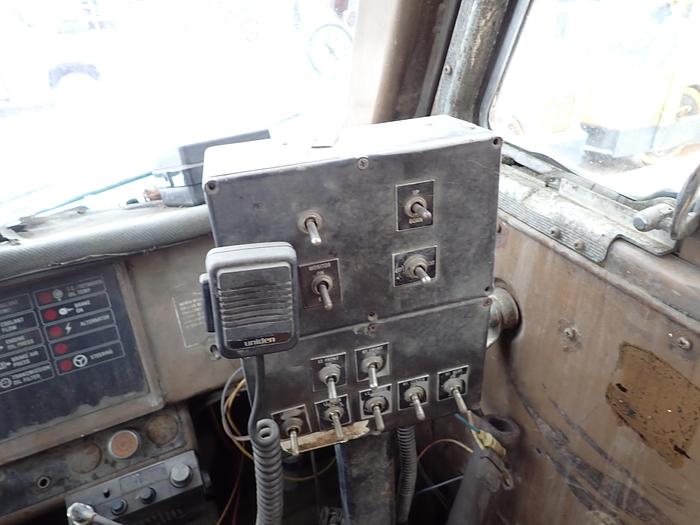 Used 1985 CAT 769C Rigid Frame Water Truck 8000 Gallon