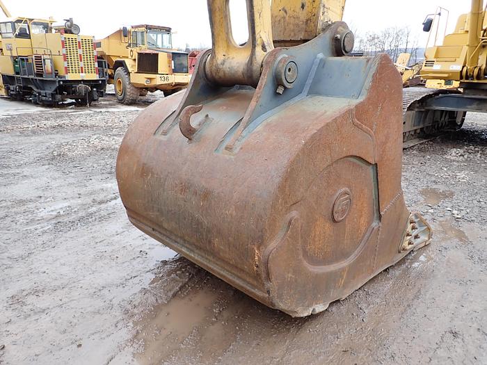Used 2004 John Deere 600C LC Excavator