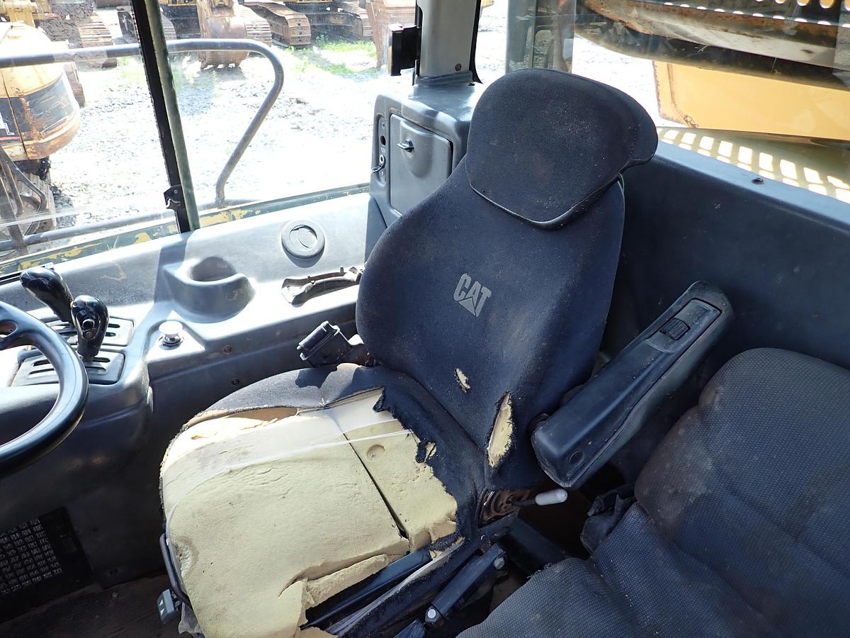 Used 2003 CAT 735