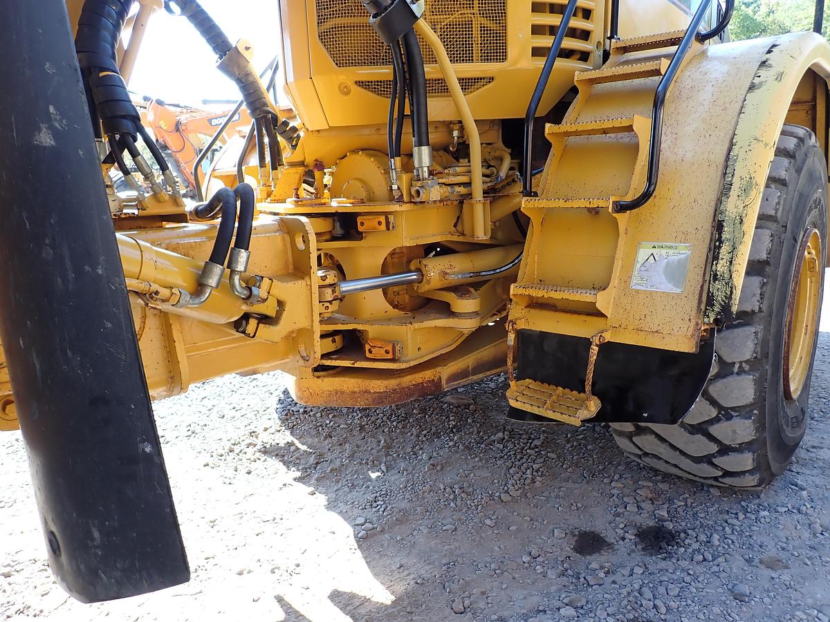 Used 2004 CAT 735 Articulated Haul Truck