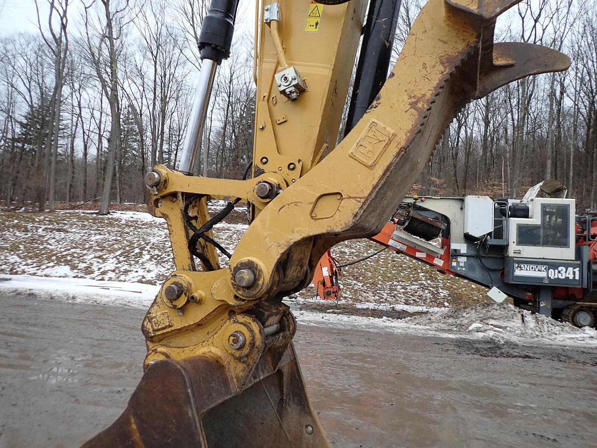 Used 2019 CAT 323 Hydraulic Excavator HYD THUMB! Q/C