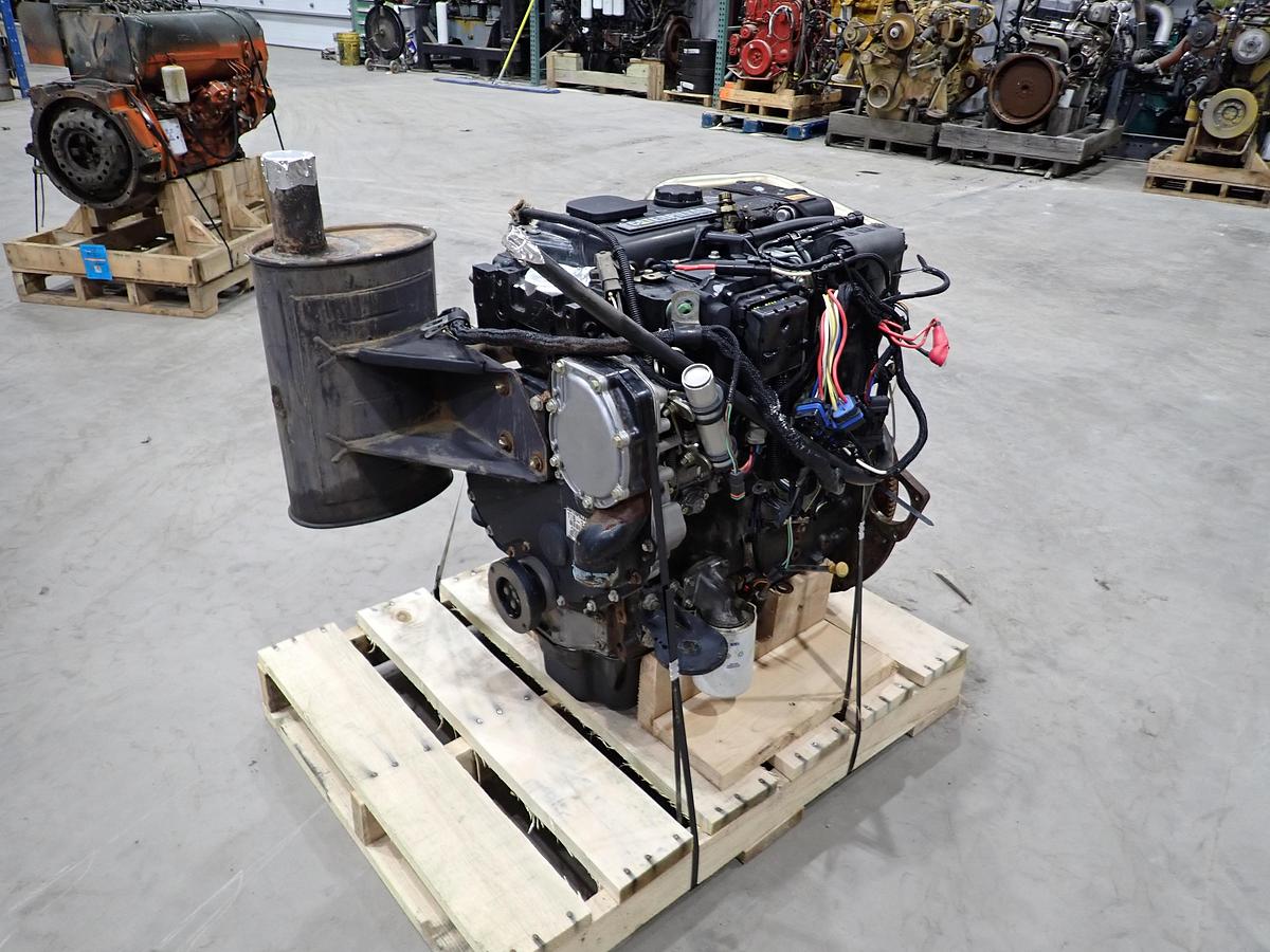 Refurbished 2004 CAT 3054E Diesel Engine AR # 176-3180 TH560B REBUILT!