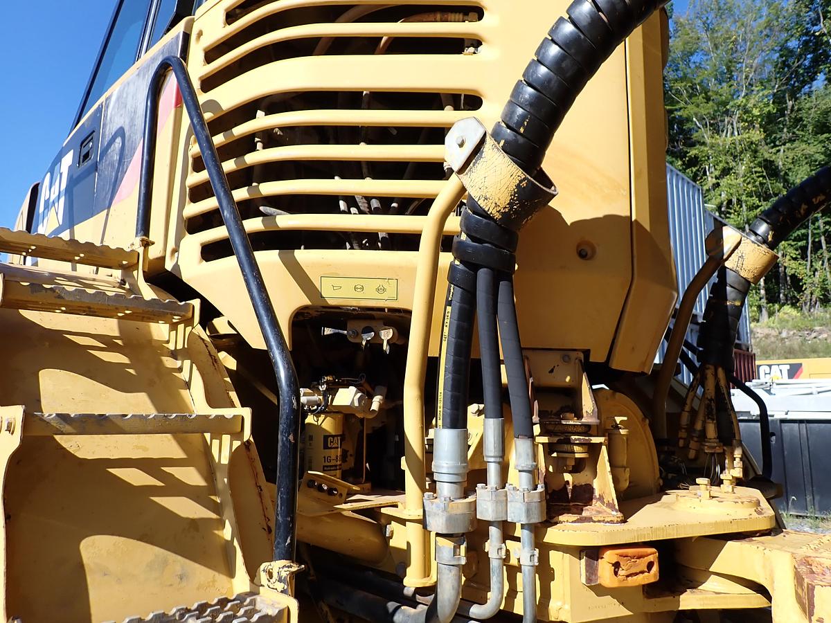 Used 2011 CAT 740 Articulated Haul Truck 7900 HOURS!
