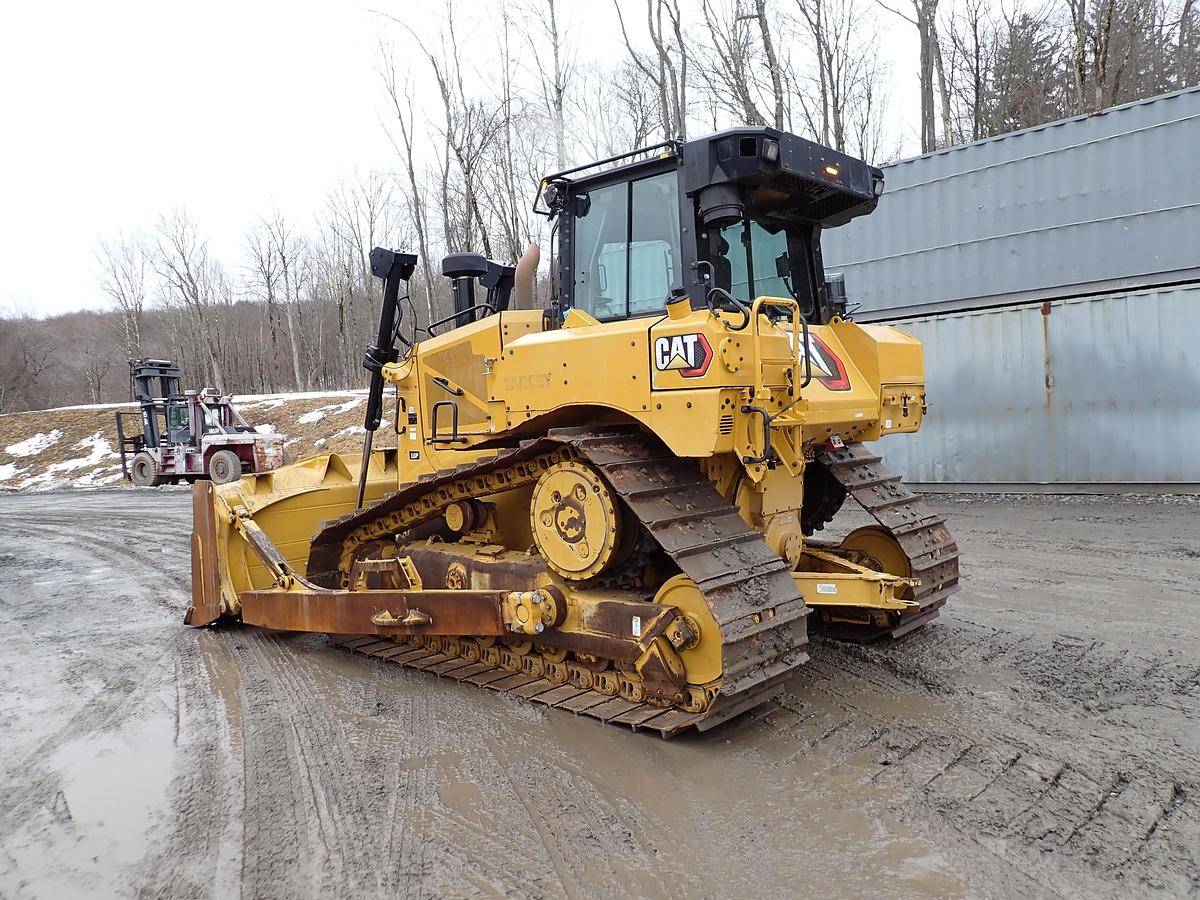 Used 2022 CAT D6 LGP Crawler Dozer 