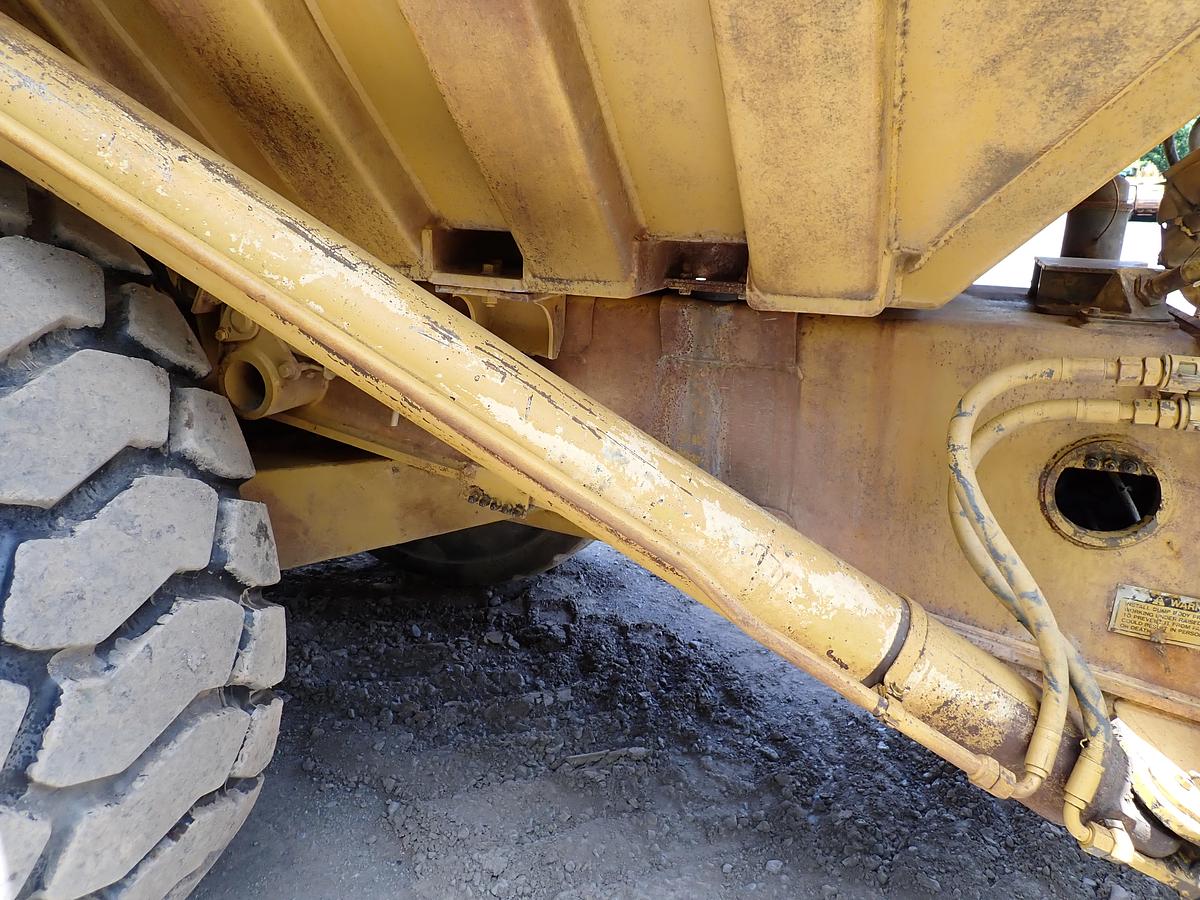 Used 1991 CAT D350D Articulated Haul Truck