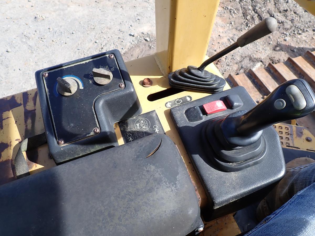Used 2004 CAT D5G LGP Crawler Dozer