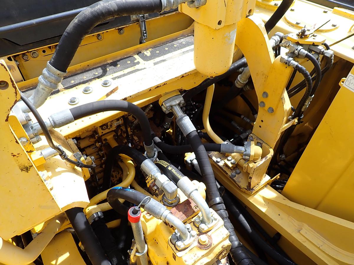 Used 2013 Komatsu PC490LC-10 Excavator 