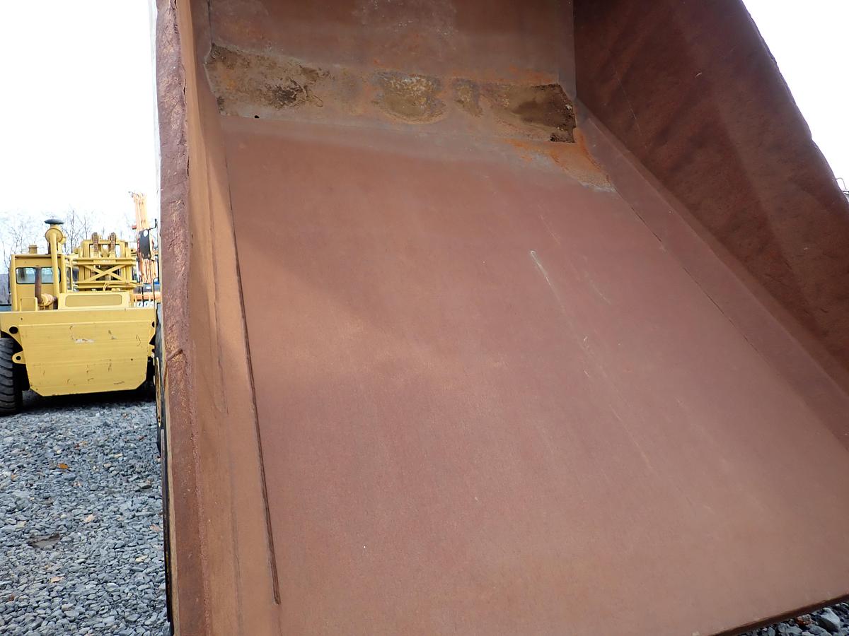 Used 1995 CAT D25D 25 Ton Articulated Haul Truck