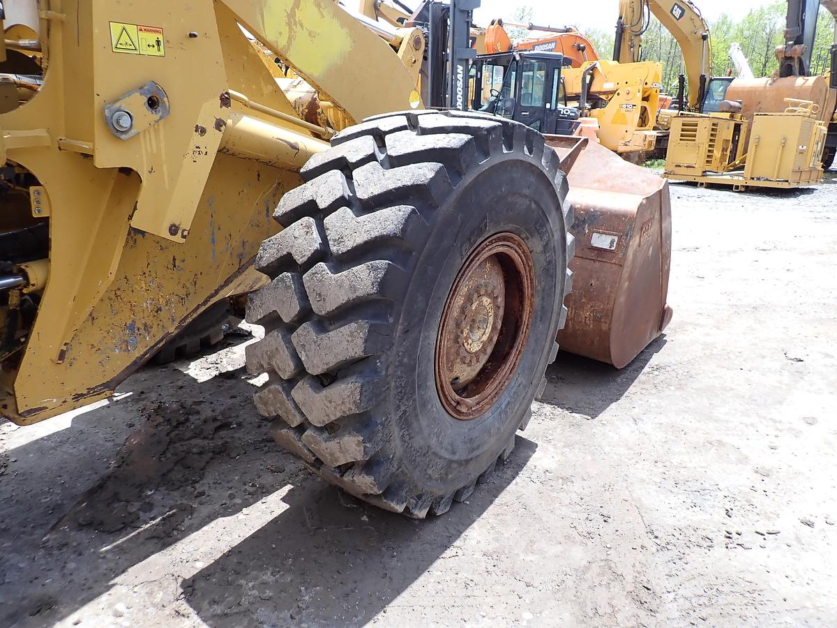 Used 2010 CAT 938H