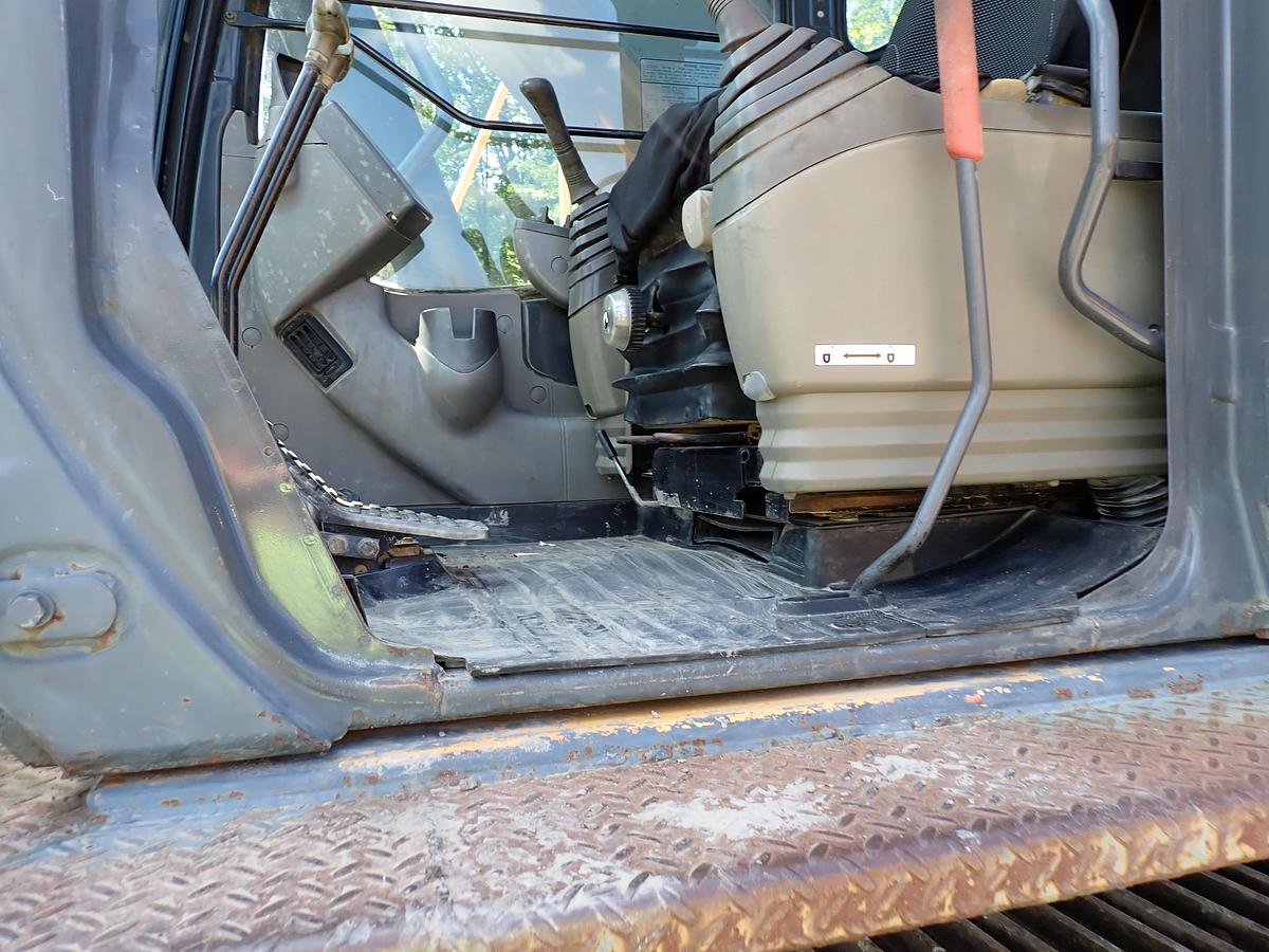 Used 2004 John Deere 330C LC Hydraulic Excavator