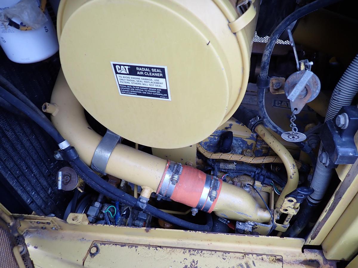 Used 2004 CAT D6R XL II