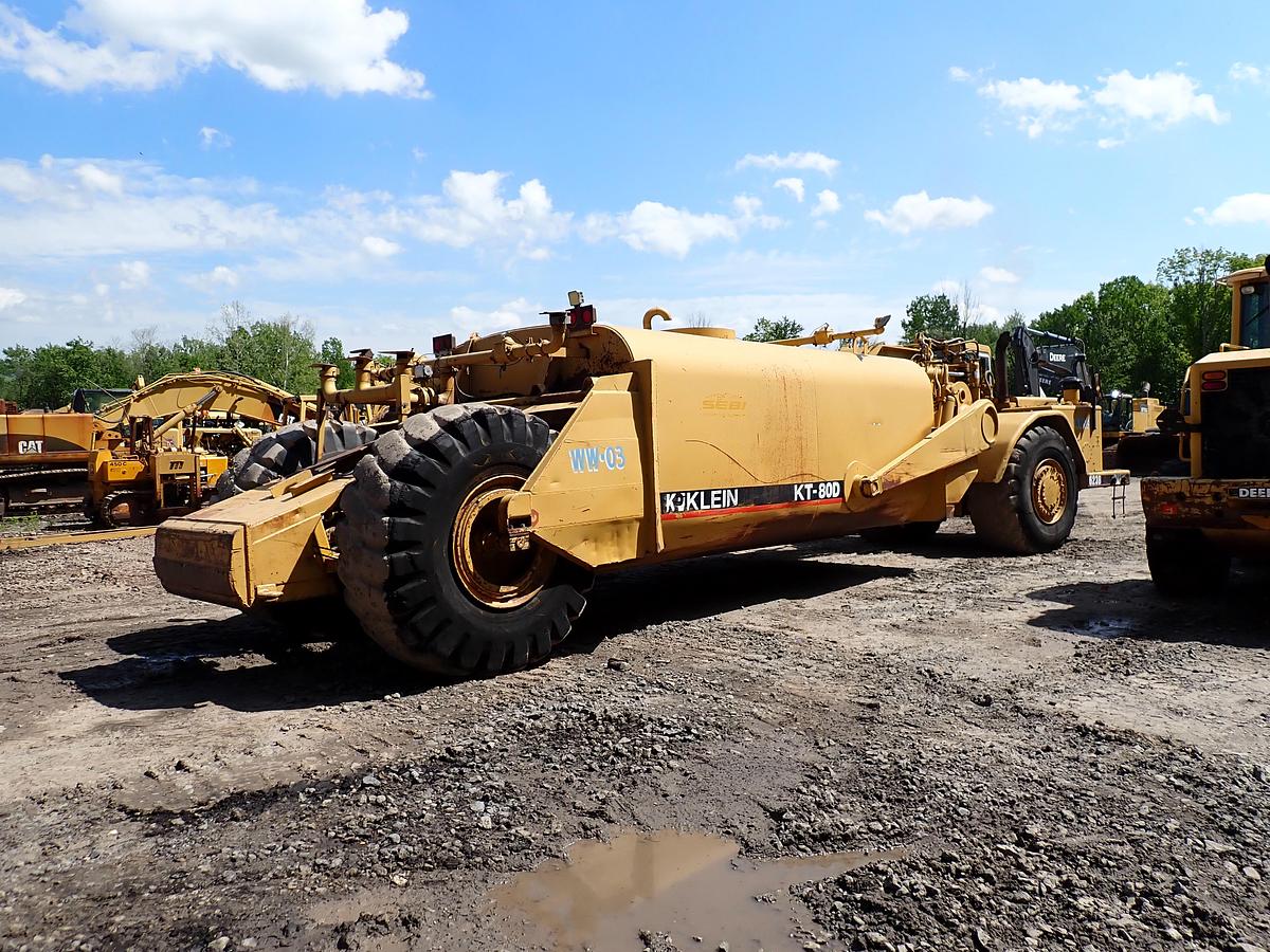 Used CAT 623B 8000 Gallon Water Wagon