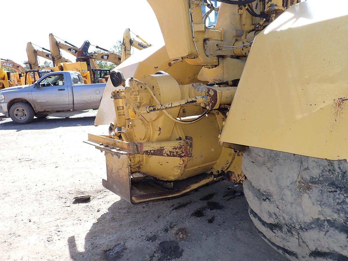 Used 2004 CAT 621G Motor Scraper