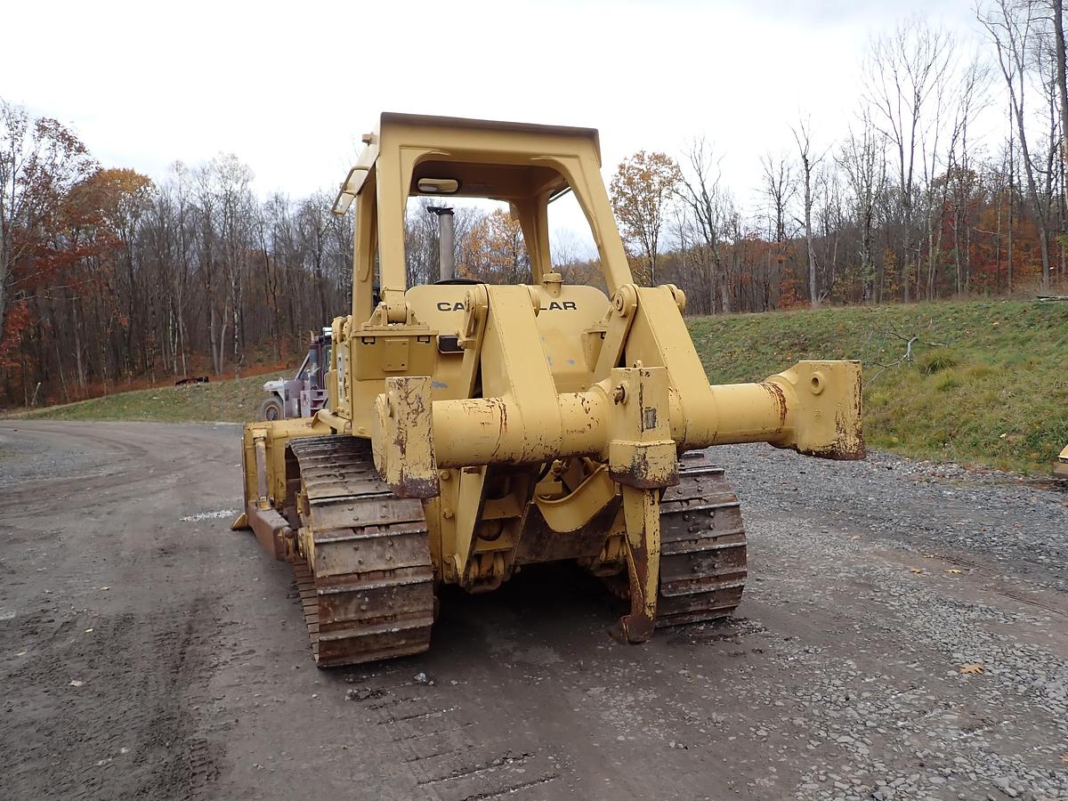 Used 1980 CAT D7G Crawler Dozer w/ RIPPER!