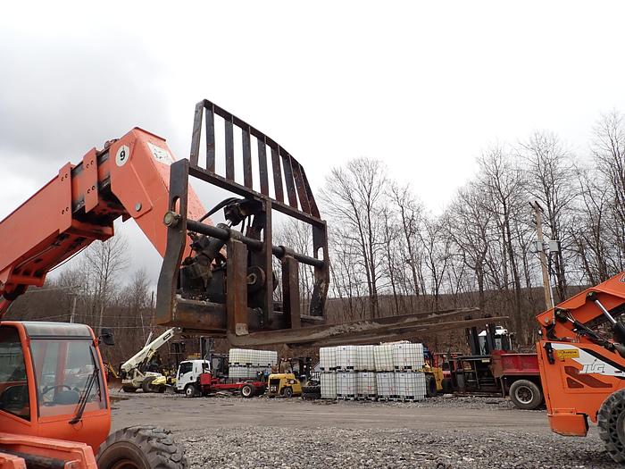 Used 2009 Lull 944E-42