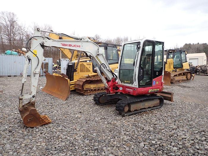 Used 2016 Takeuchi TB240 Mini Excavator LOW HOURS! EROPS A/C Aux Hydraulics TB-240